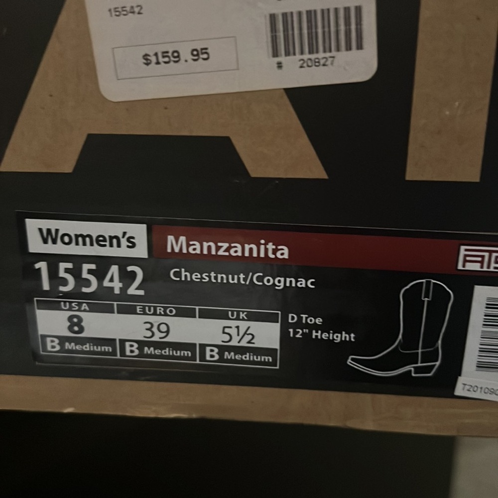 Brand new ARIAT women’s boots! Size 8B